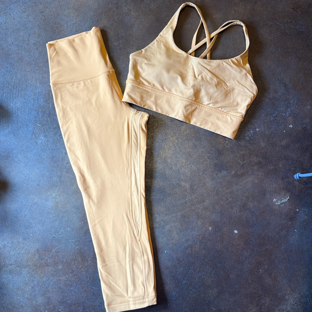 Lululemon set -Energy longline bra and Align High Rise Crop (21”) in MANGO DREAM